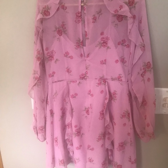 La Maison Talulah Mini Dress Floral Pink Rose NWT - Picture 4 of 5